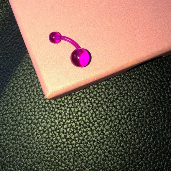 ⭐️3/$15 New! Flexible purple navel belly ring 14 gauge - Picture 6 of 9